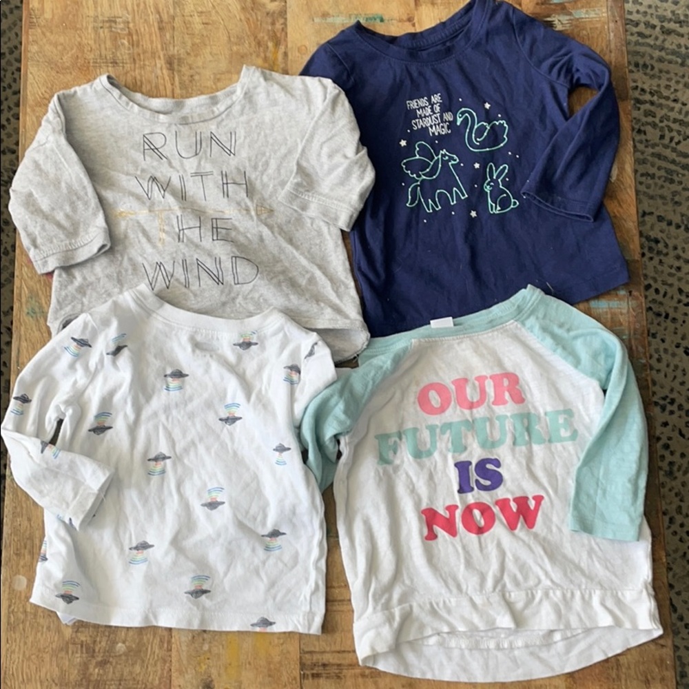 👕 4 - Bundle of cute graphic tees 👕